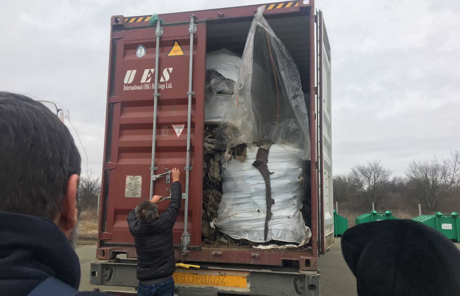 Прокуратурата: Боклукът от Италия на бургаското пристанище не е токсичен, нито радиоактивен