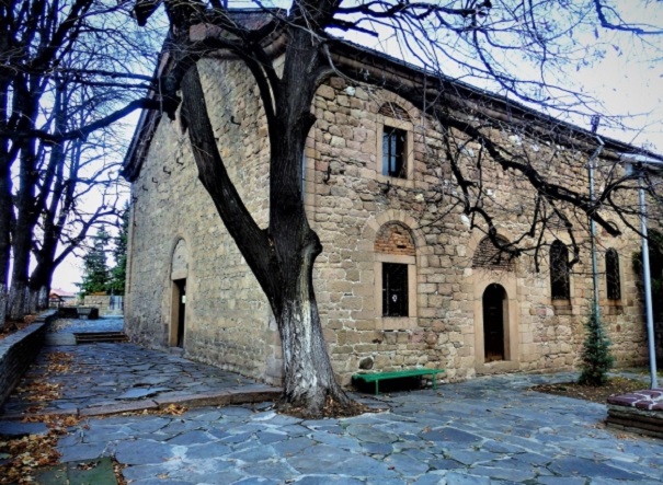 Затварят историческата църква „Св. Архангел Михаил” в Перущица