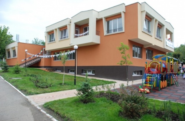 Намаляват таксите за детските градини и ясли в Бургас с 30 процента