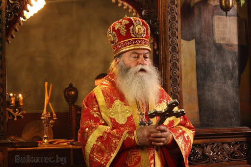 Ловчанският митрополит Гавриил: Никога не е имало епидемии в църквата