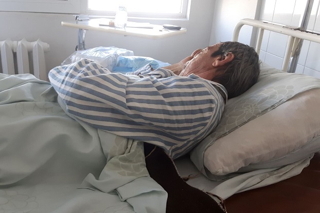В Бургас оперираха мъж от Поморие без близки, от болницата търсят кой ще плати