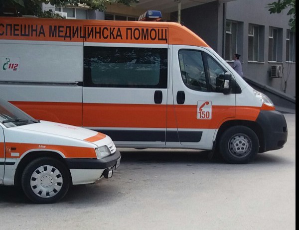 Тестват за коронавирус всички служители на Бърза помощ в Бургас