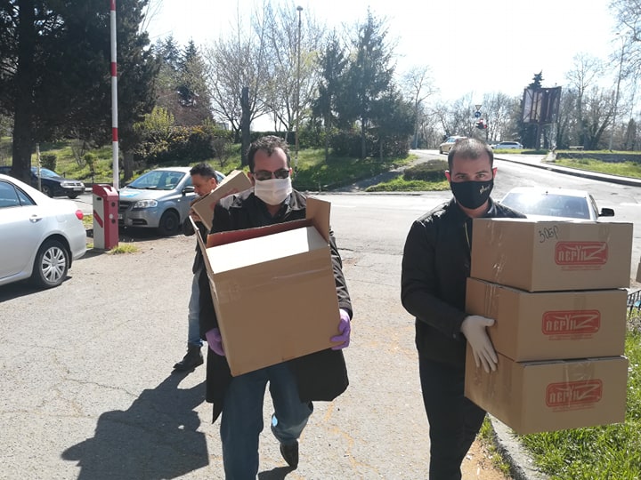 От НФСБ дариха на УМБАЛ-Бургас 600 предпазни шлемове и маски