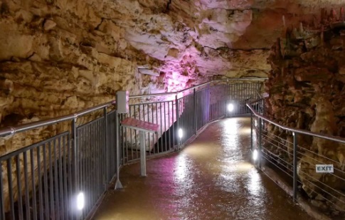Пещера „Бисерна" ще отвори чак в края на лятото