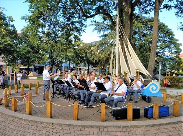Духовият оркестър ще свири на 1 юни в Бургас музика от любими детски филми