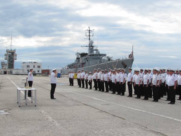 Два дивизиона на Военноморските сили отбелязаха своите празници (СНИМКИ)