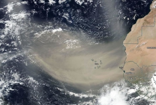 Огромен прашен облак от Сахара покри Карибските острови