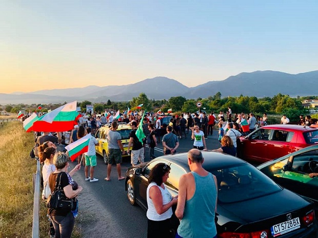 Протестиращи се канят да блокират магистрала „Тракия" край Стара Загора