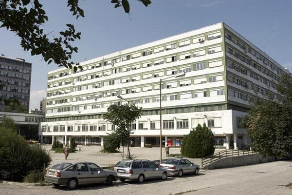 Най-голямата болница в Бургаска област иска полицейски пост пред Спешното отделение