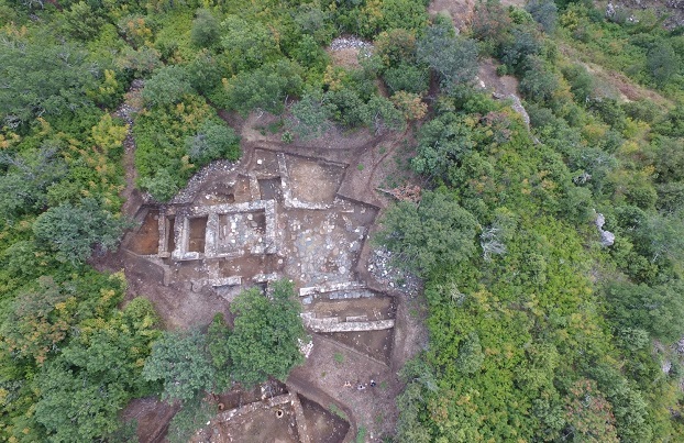 Край ивайловградското село Хухла търсят най-голямото древно светилище в Родопите