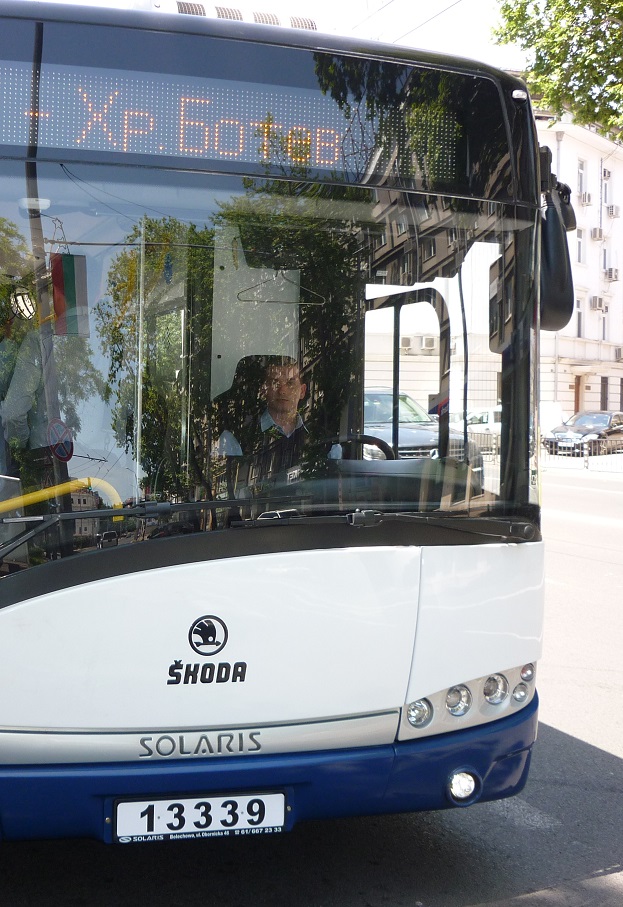 Съветници от НФСБ с нова идея за поевтиняване на билетчето за автобуса в Бургас
