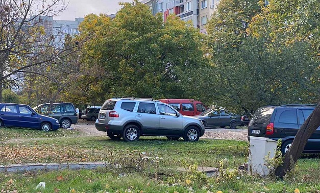 Има ли решение проблемът с паркоместата в бургаския жк „Славейков“
