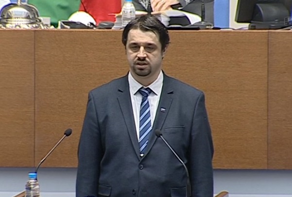 Георги Александров се закле като депутат
