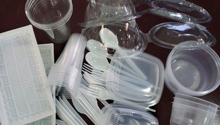 Заведенията в Бургас, които се откажат от пластмасата, ще се конкурират за "син етикет"