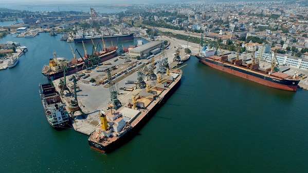 Правителството разреши удълбочаването на каналите в пристанище Варна