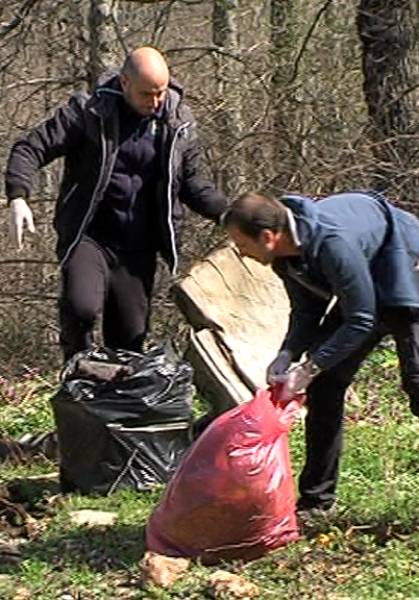 Доброволци от Малко Търново и Звездец чистиха Странджа от боклуци в Седмицата на гората