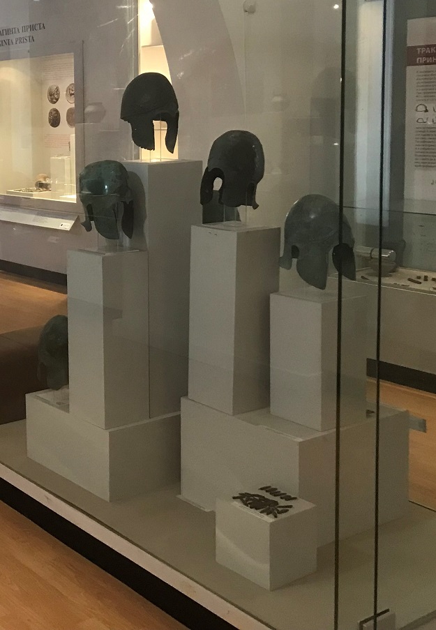 Осем бронзови шлема от Юделник ще бъдат включени в изложба, посветена на защитното въоръжение в Тракия