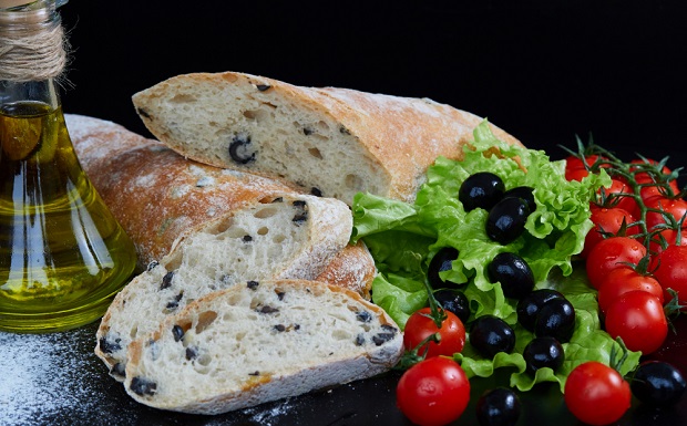 Хляб, олио и зеленчуци с по-високи цени