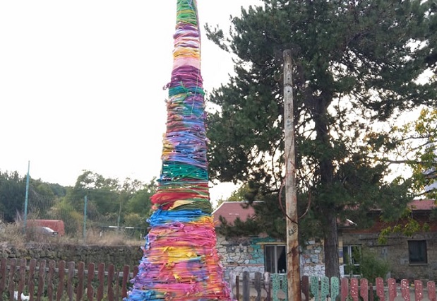 7,5-метров паметник на цветната нишка издигнаха в Дъждовница