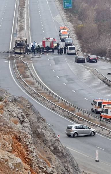 Експерти отговарят защо се е запалил автобусът на автомагистрала "Струма"