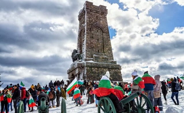 „България пее" на Шипка на Трети март