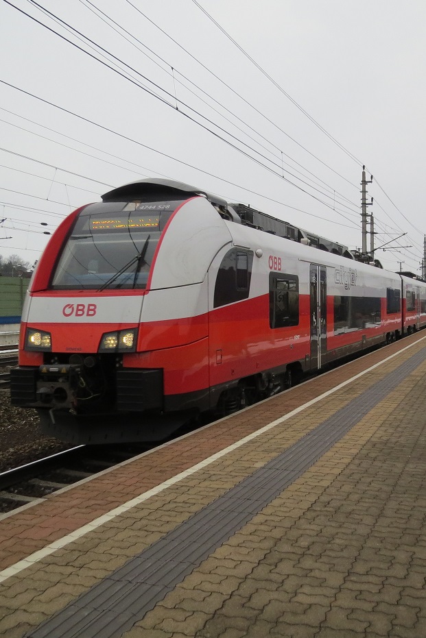Транспортното министерство купува 20 едноетажни нулевоемисионни електрически влака тип „пуш - пул”
