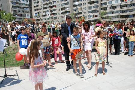 Нов парк вместо гаражи и боклук