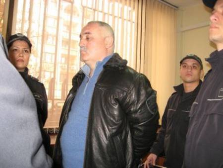 Лихварят Донков на свобода за ЧРД на гаджето си