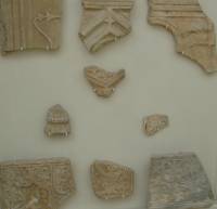 Мраморни архитектурни детайли от църковна украса от Велики Преслав 