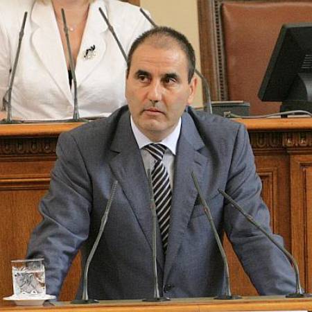 Цветанов не пуска СРС-тата