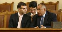 Бойко Борисов изтика проблемния министър на заден план за сметка на новата си голяма любов - женствения вицепремиер Симеон Дянков, който е любим и на Златев