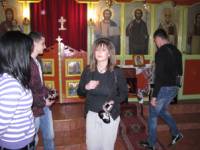 Ученици от Плевен се поклониха пред частиците от Божия кръст
