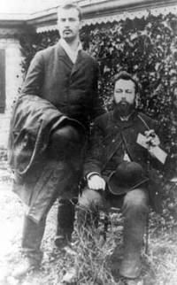 Бахметиев (седналият) през 1911 г. 