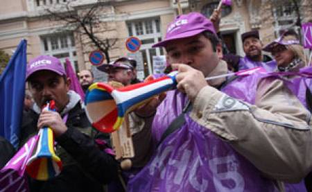 В „Напоителни системи” протестират за заплати