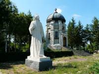 Паметник и костница-мавзолей на Миткалото край родното му Ново село