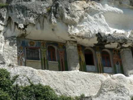Чудото на скалните манастири край Русе