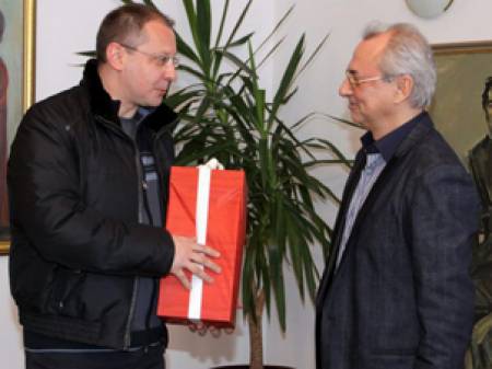 Задължителното гласуване... като навеждане пред Доган