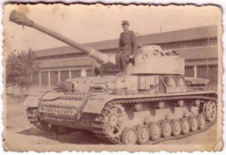 80 години български танкови войски
