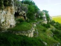 Крепостната стена е много добре запазена