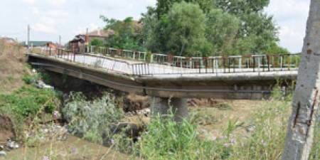 Воден ад скова стотици хора в Родопската яка