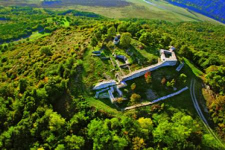 Древна история и възрожденски дух в сърцето на Балкана