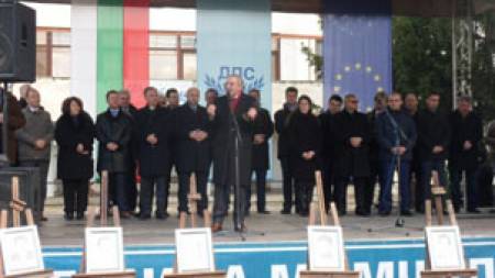 Политици, не бързайте да отговаряте на Лютви Местан
