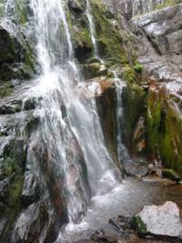 Една от екопътеките от Смолян е наречена „Каньонът на водопадите”