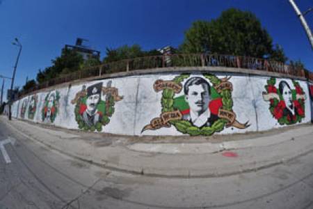 Стена на забравените герои във Варна