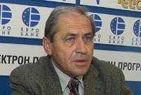 Според някогашния съдия в Конституционния съд Димитър Гочев най-добре би било да се изработи изцяло нова конституция
