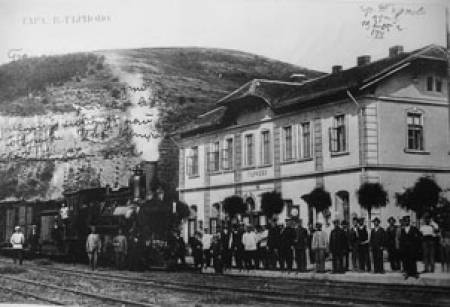 Историческите светини и мизерията на съвремието