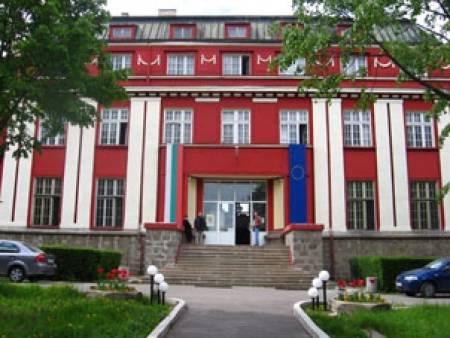 Ще обезглави ли държавата аграрната наука в България
