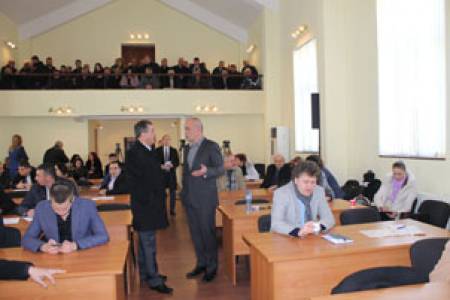 Нощни драми, интриги и  разнобой в ДПС в Кърджали