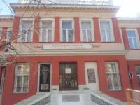 Сградата на гимназията в Асеновград, където е учил Николай Хайтов