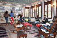 Бухаловият хан в Карлово отвори врати под името „Център за занаяти и културни традиции”
